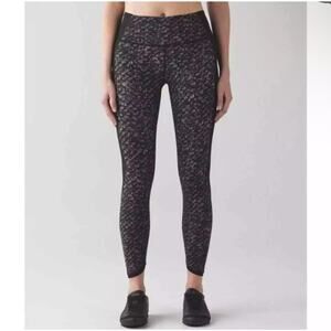 Lululemon Black Reflective Pace Rival Crop Leggings - Size 2